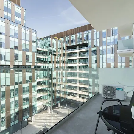Maze Modern 1 King Bed Apartment, Fast Wi-Fi, In One Cotroceni-2